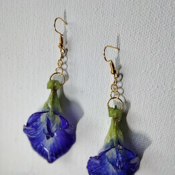 Resin jewellery